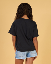 Nike Girls' Sportswear Graphic Star T-Shirt for Womens image number null