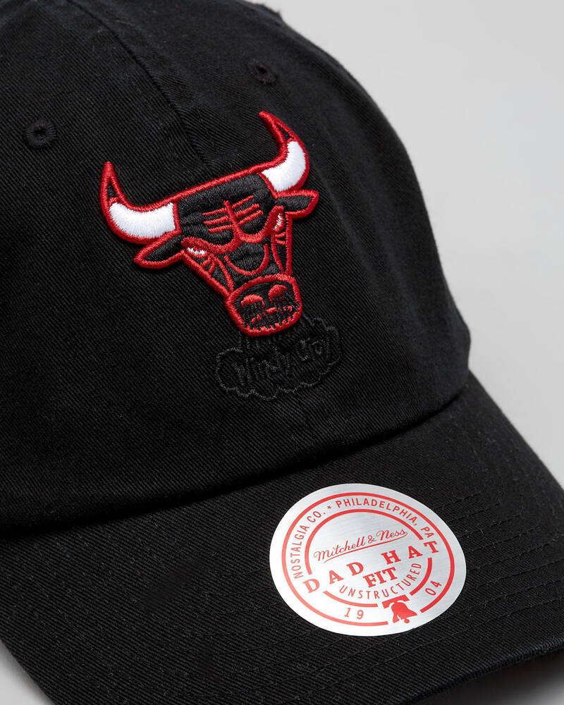 Mitchell & Ness Chicago Bulls Vintage Thread Stone Washed Strapback Dad Cap for Mens