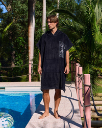 Salty Life Warhead Hooded Towel for Mens image number null