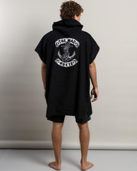 The Mad Hueys Skull Anchor Hooded Beach Towel for Mens image number null