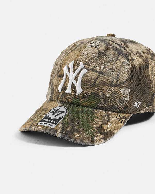 Forty Seven New York Yankees Realtree Clean Up Cap for Mens