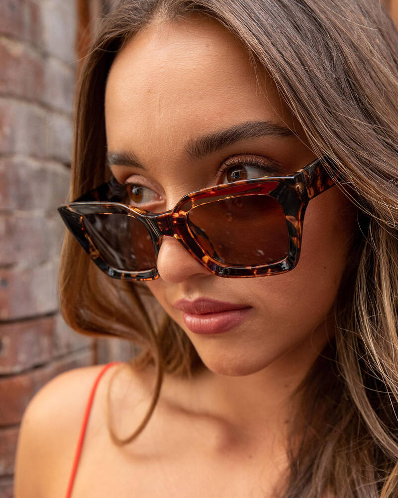 Reality Eyewear Onassis Sunglasses for Womens