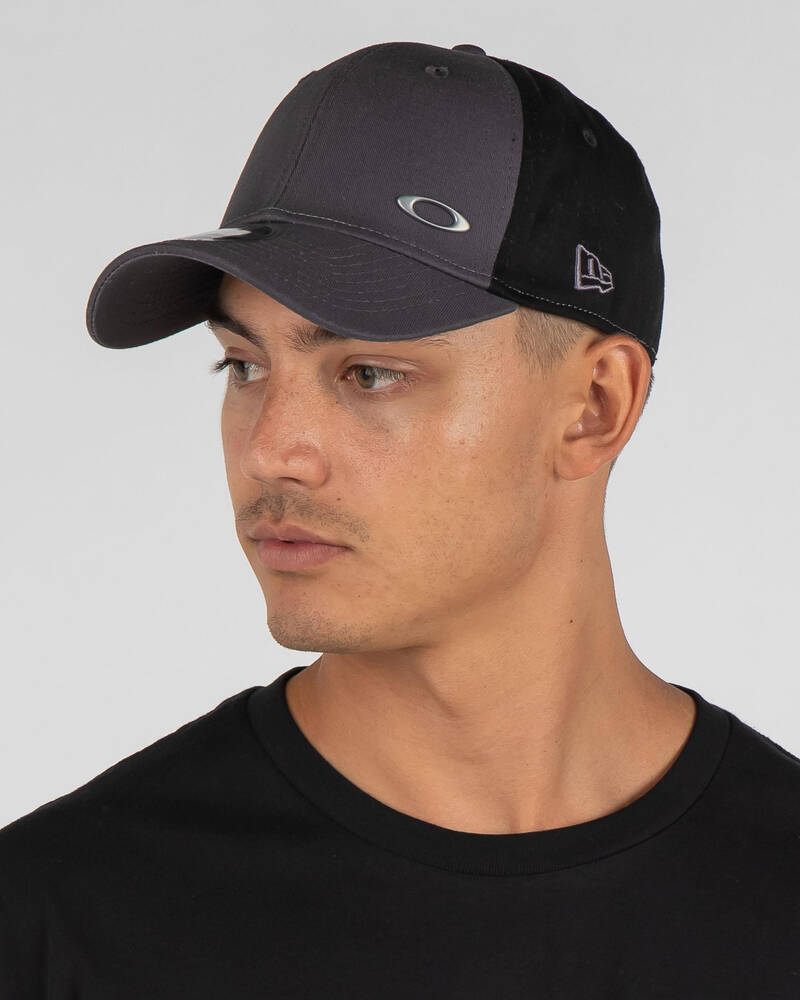 Shop Oakley Tinfoil New Era Cap In Grigio Scuro Fast Shipping & Easy