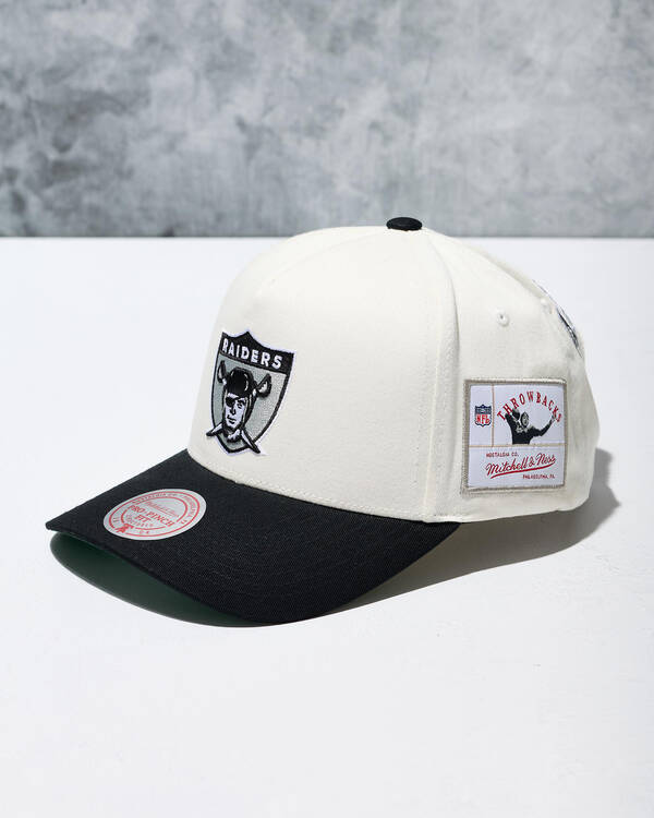 Mitchell & Ness Las Vegas Raiders Pro Pinch Cap for Mens