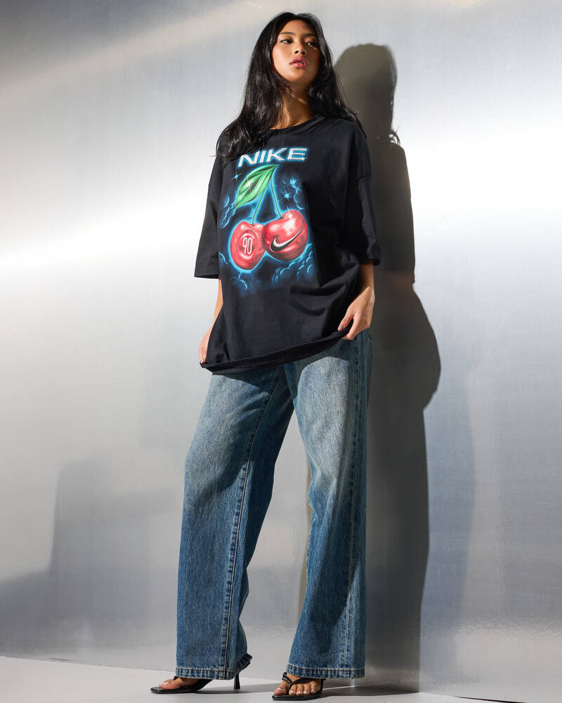Nike Classic Oversized ST6 T-Shirt for Womens