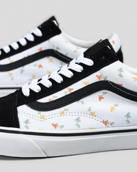 Vans Womens Old Skool Shoes for Womens image number null