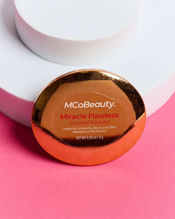 MCo Beauty Miracle Flawless Pressed Powder for Womens