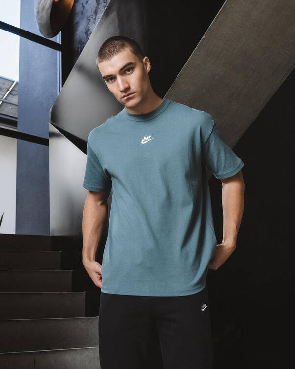 Loose Premium Essential T-Shirt