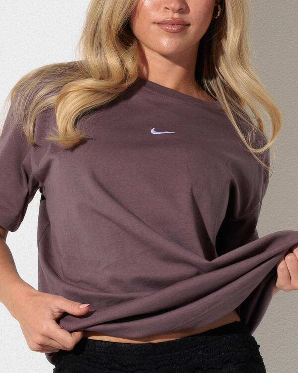 Nike Classic Short Sleeve T-Shirt for Womens