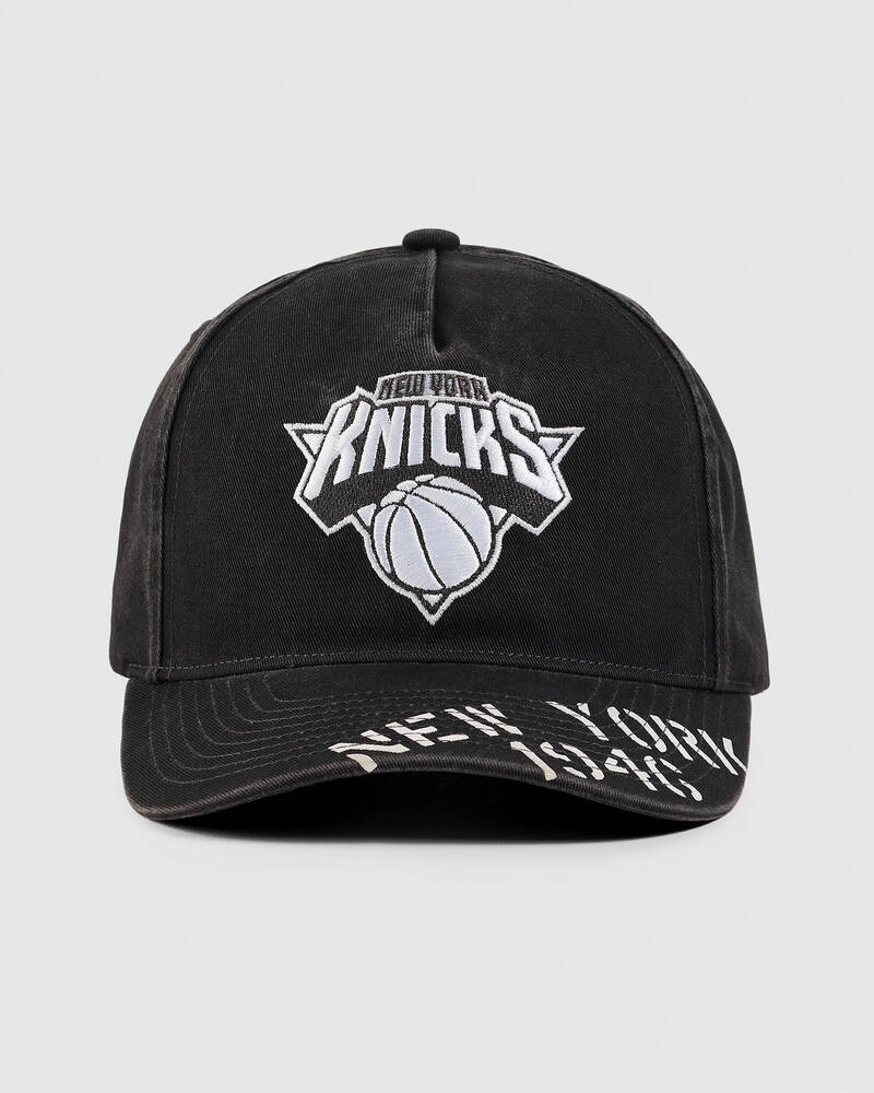 Mitchell & Ness New York Knicks Stencil Pro Pinch Cap for Mens