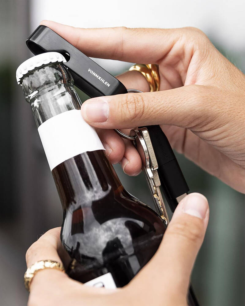 Vonmahlen High Six All-In One Charging Cable for Unisex