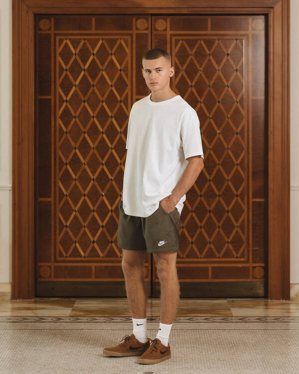 Nike Loose Premium Essential T-Shirt for Mens