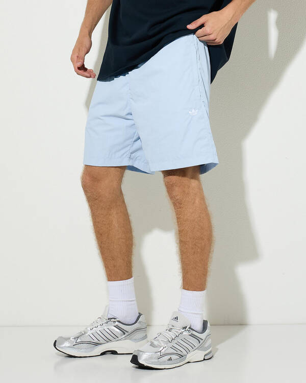 Trefoil Essential Woven Shorts
