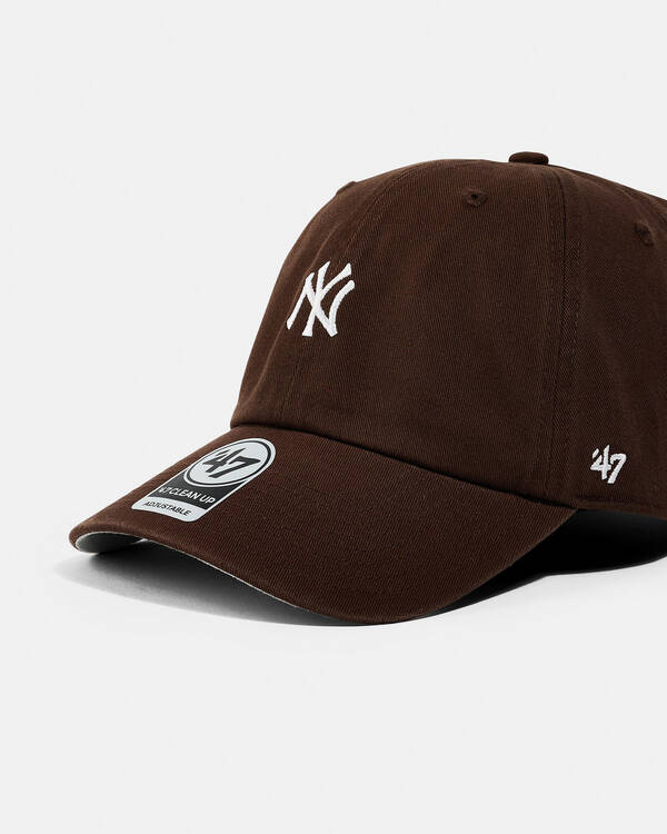 Forty Seven Clean Up Baserunner New York Yankees Cap for Womens