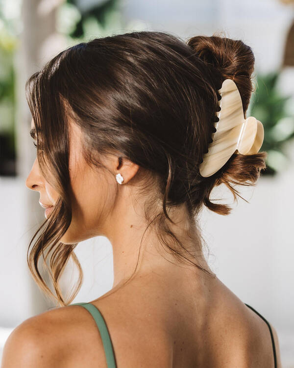 Sarah Hair Claw Clip