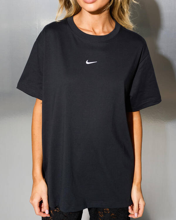 Nike Classic Short Sleeve T-Shirt for Womens