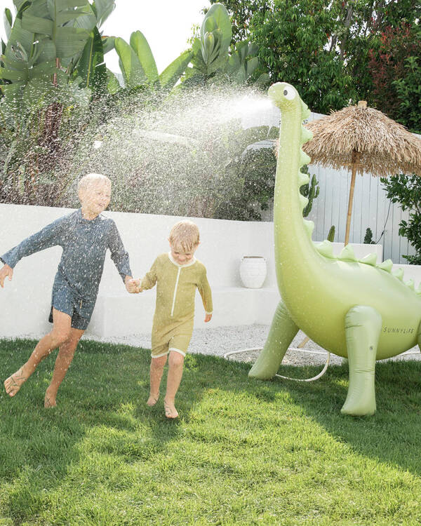 Dino Giant Sprinkler