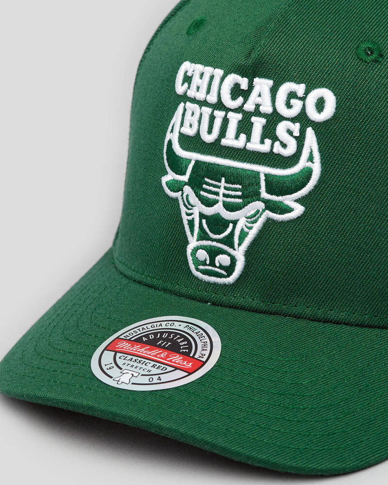 Mitchell & Ness Chicago Bulls Clear Field Pinch Panel Snapback Cap for Mens