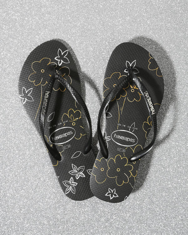 Slim Metal Logo Thongs