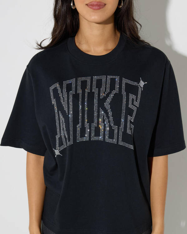 Nike Classic Boxy ST7 T- Shirt for Womens