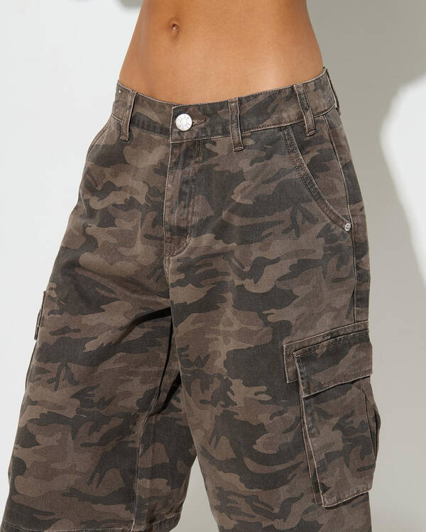 DESU Tristan Cargo Capri Shorts for Womens