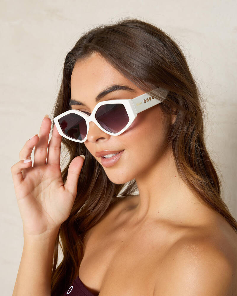 Quay Australia Hot Gossip Sunglasses for Womens