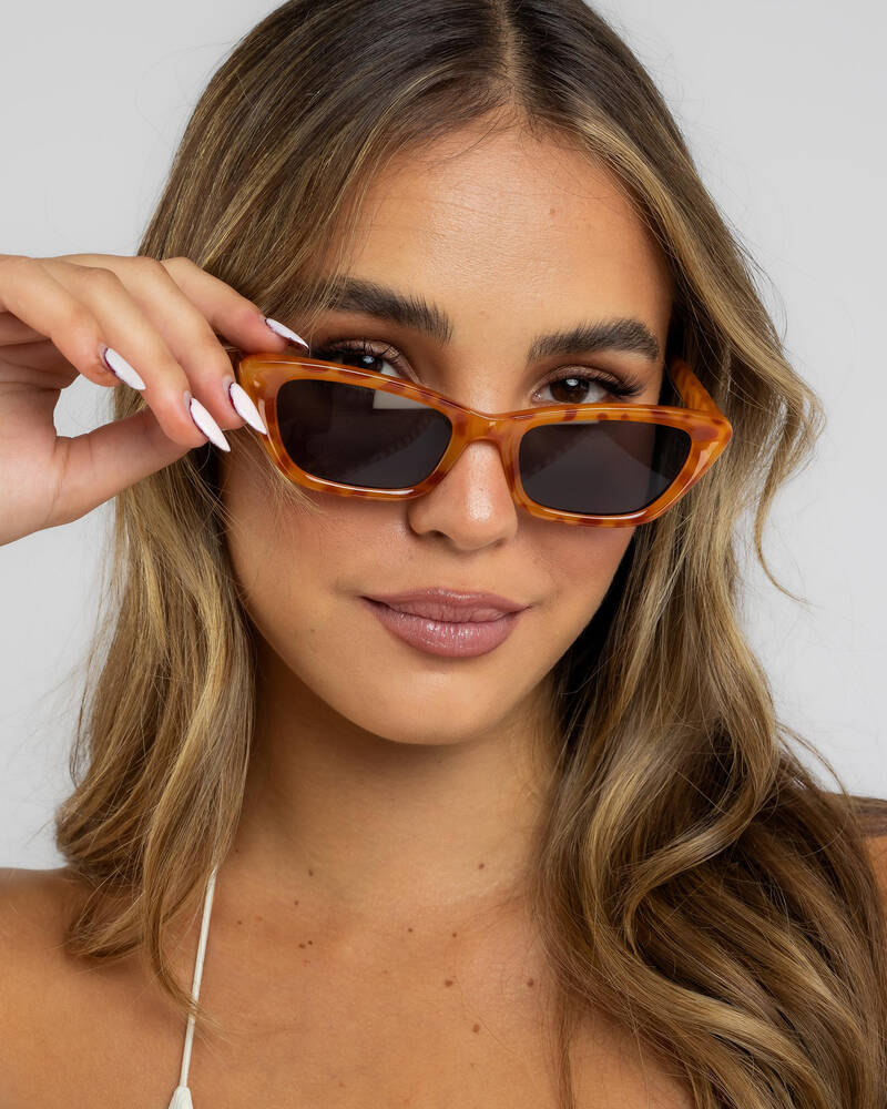 Reality Eyewear Dolce Vita Sunglasses for Womens