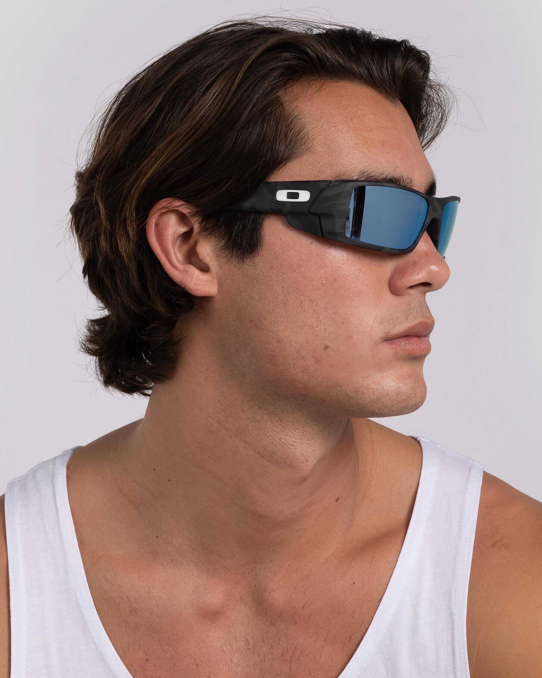 Oakley Men's Gascan Standard Fit Black Iridium Polarized Sunglasses, Matte  Black - Walmart.com