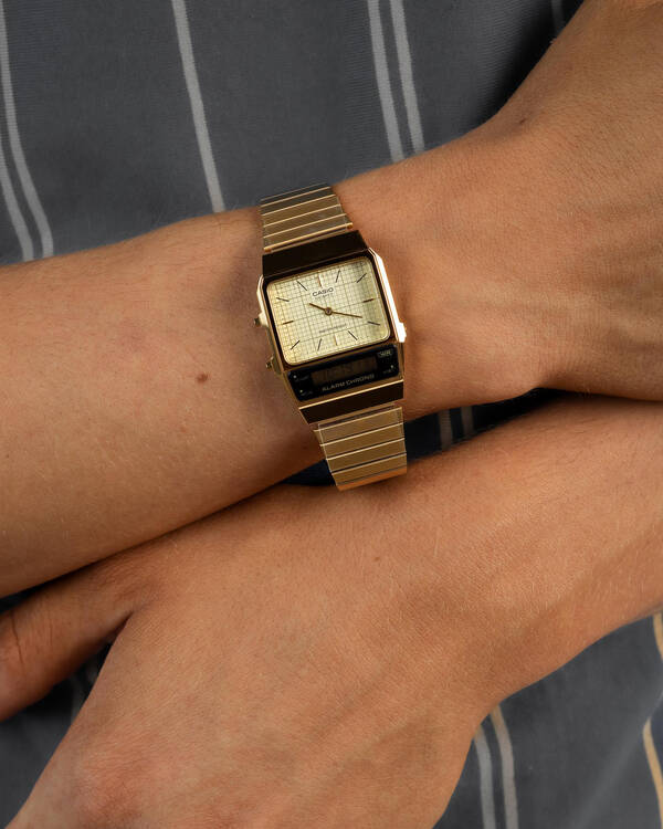 AQ800EG-9A Gold Tone Vintage Watch
