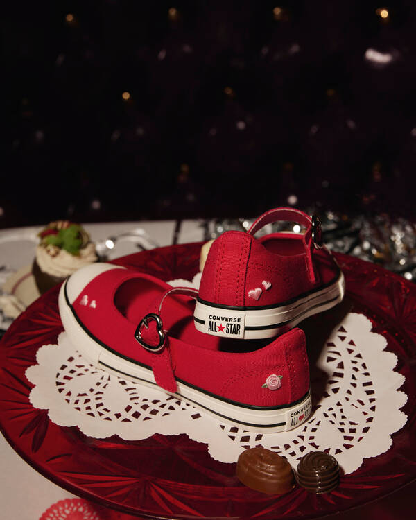 Chuck Taylor All Star Dainty Mary Jane Shoes