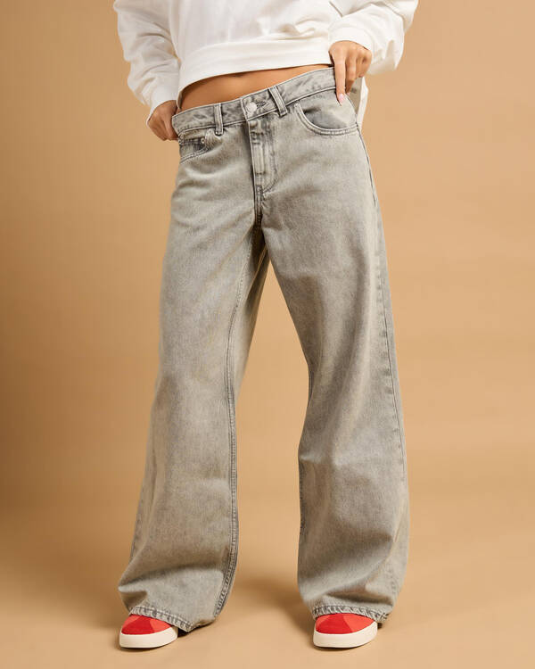 Rhue Low Wide Jeans