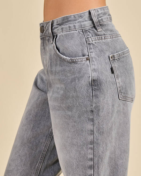 Icon Straight Leg Jeans