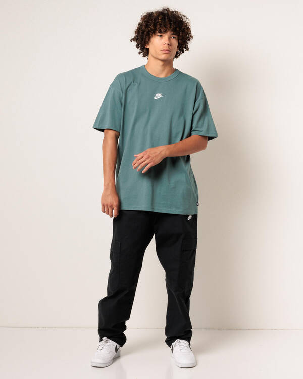 Loose Premium Essential T-Shirt