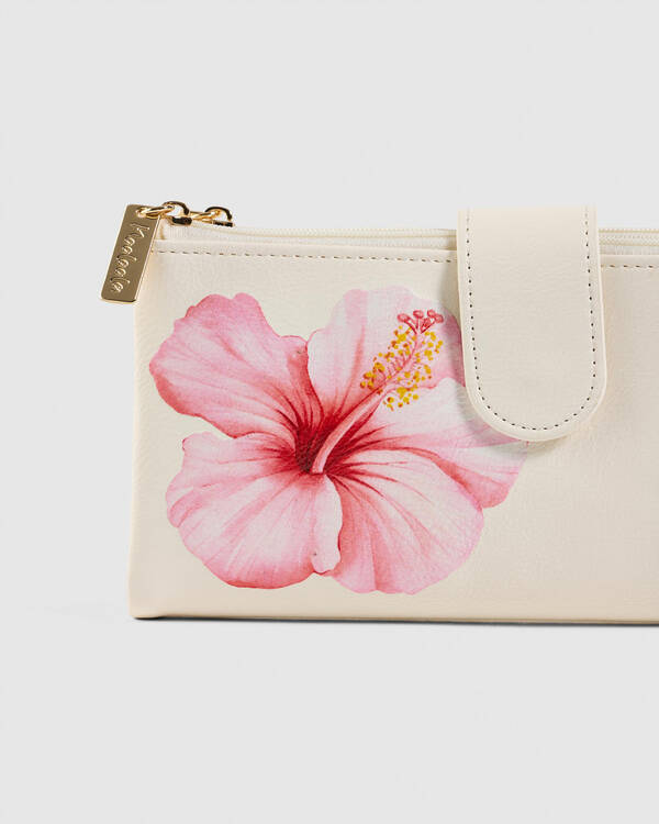 Yvette Wallet