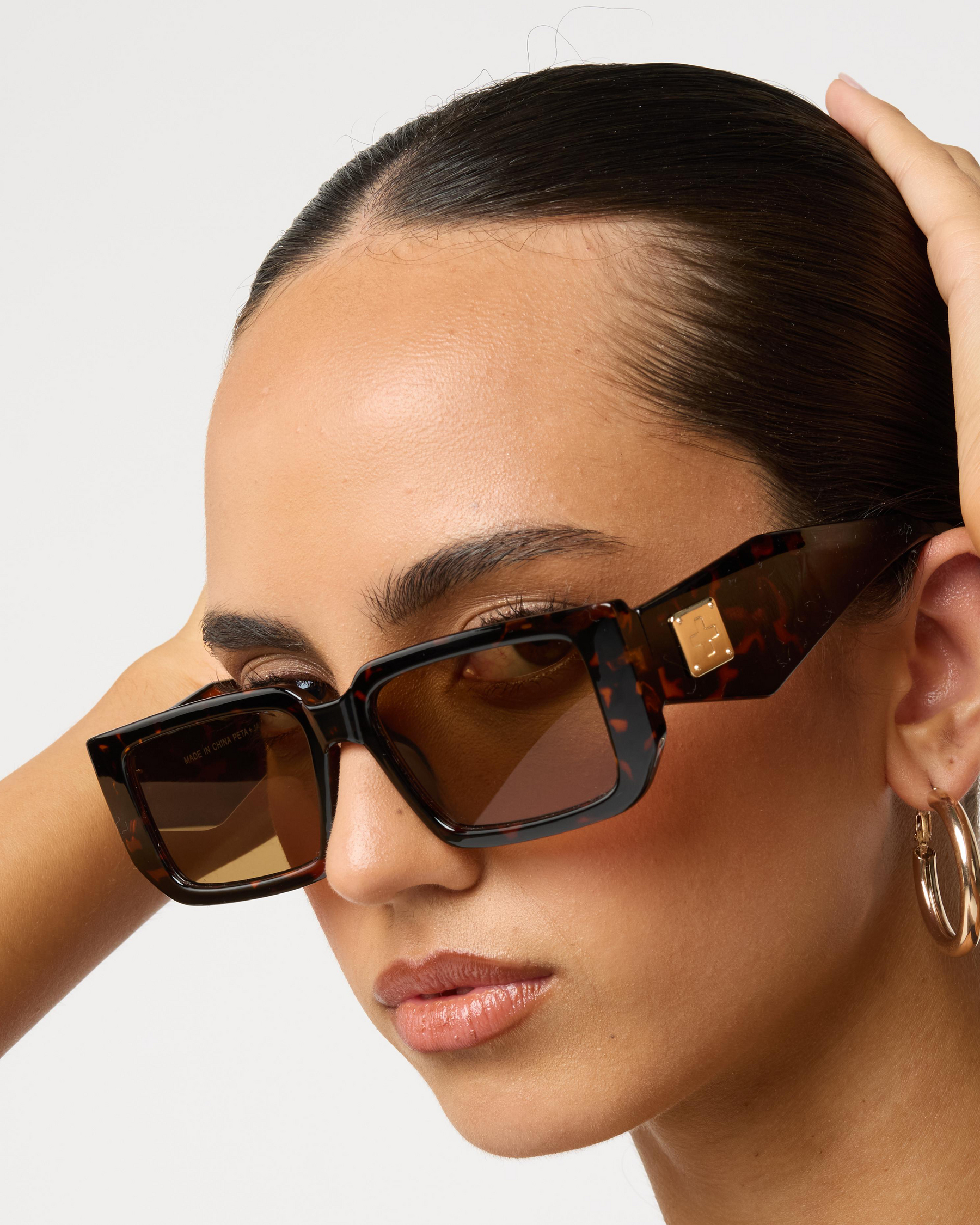PETA + JAIN Sunglasses with case PETA & JAIN Elle Tort Sunglasses NWT | eBay main image 2