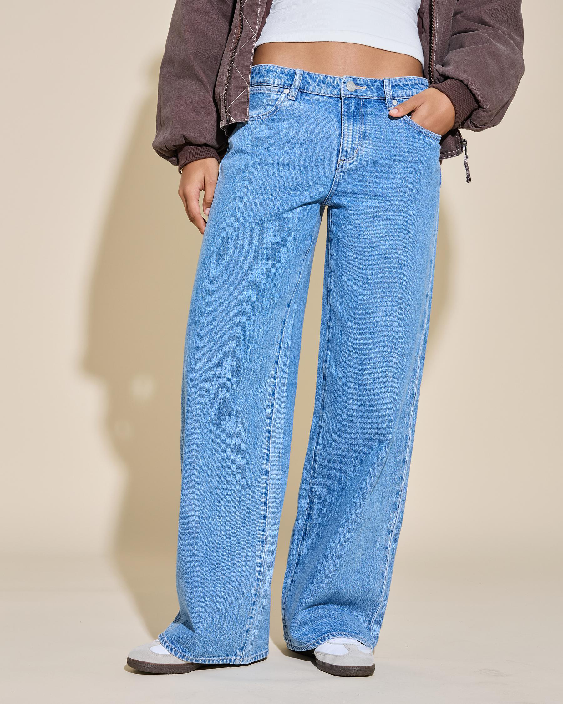Low Farrah Super Baggy Jeans