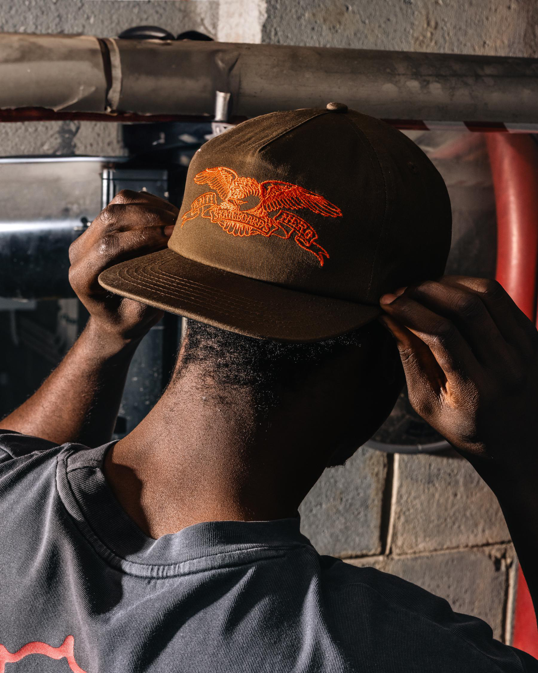 Basic Eagle Snapback Cap