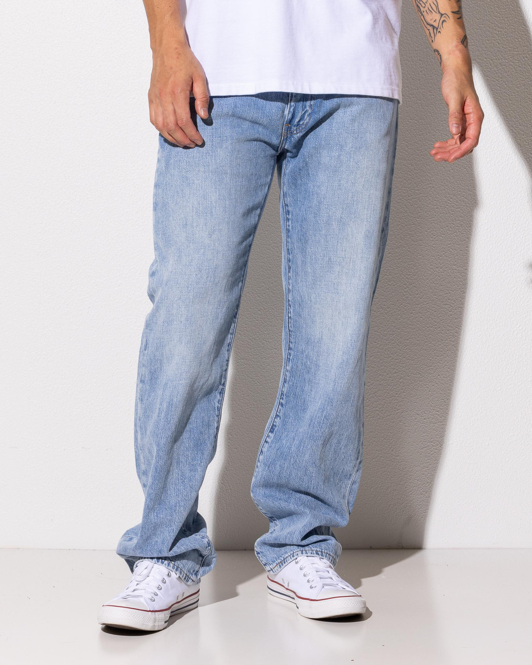 555 Relaxed Straight Jeans