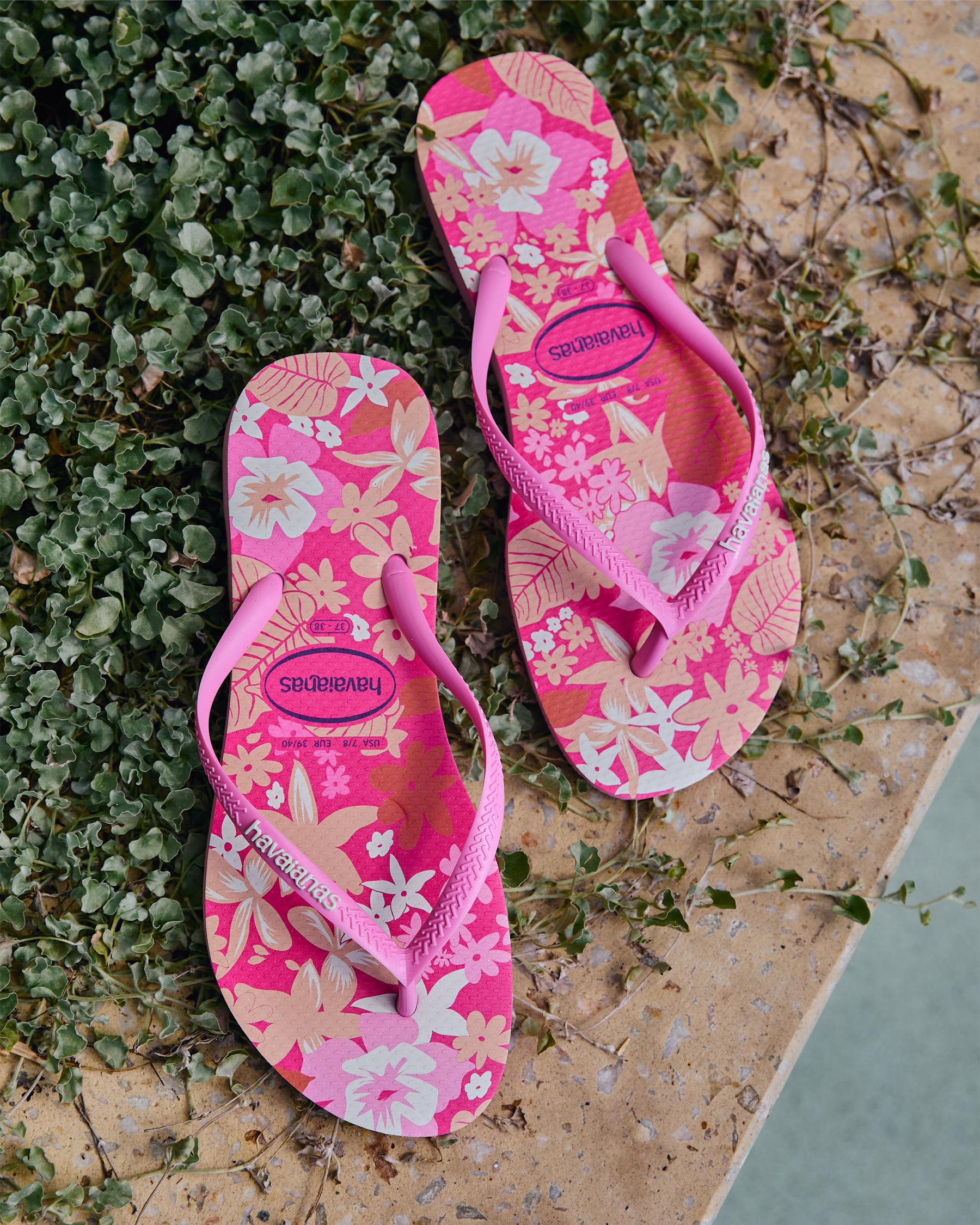 Slim Ditsy Bloom Thongs