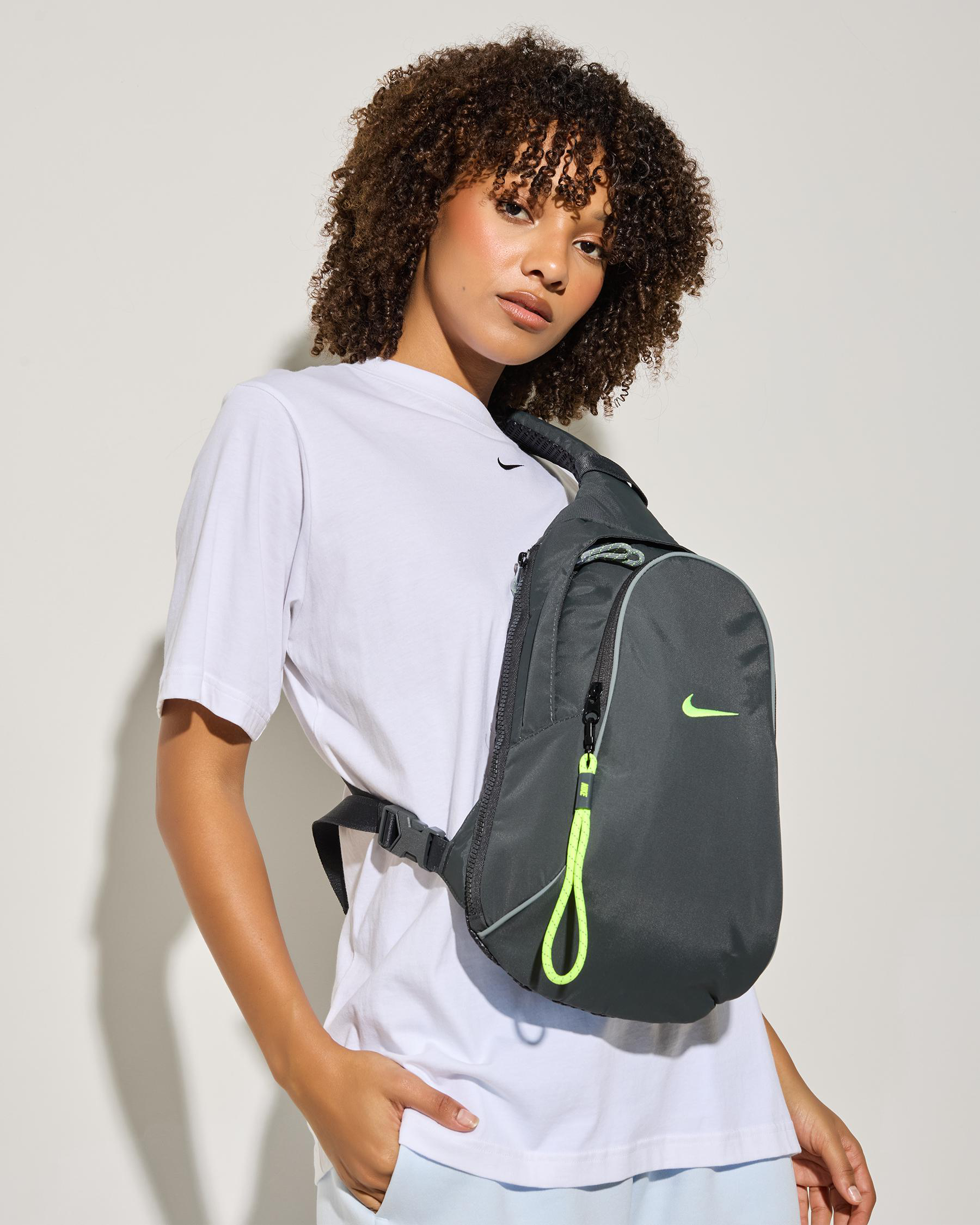 Sportswear Essentials Sling Bag