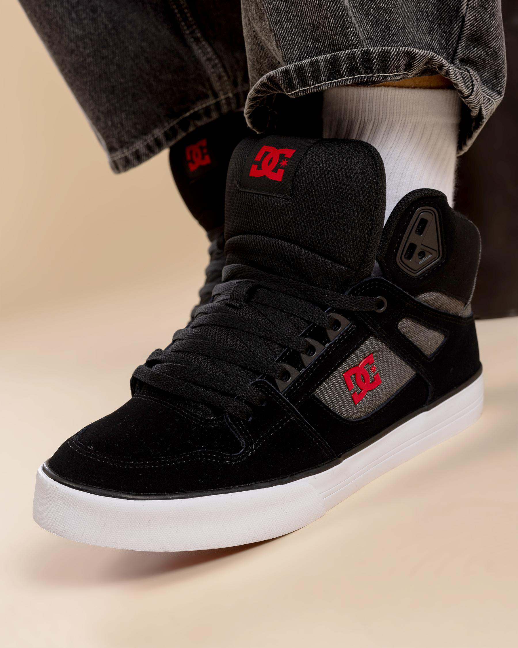 Pure High-Top WC Shoes