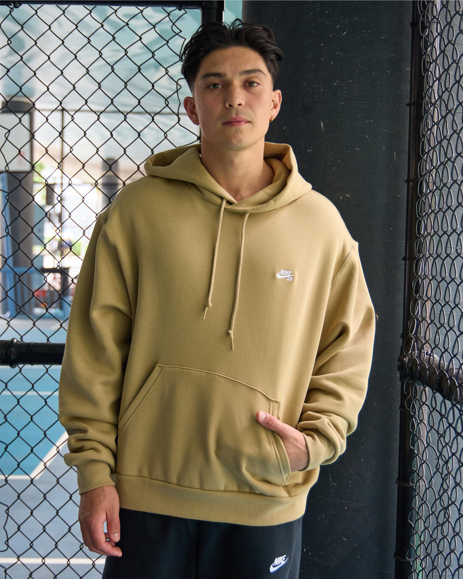 Sb Essential Logo Hoodie