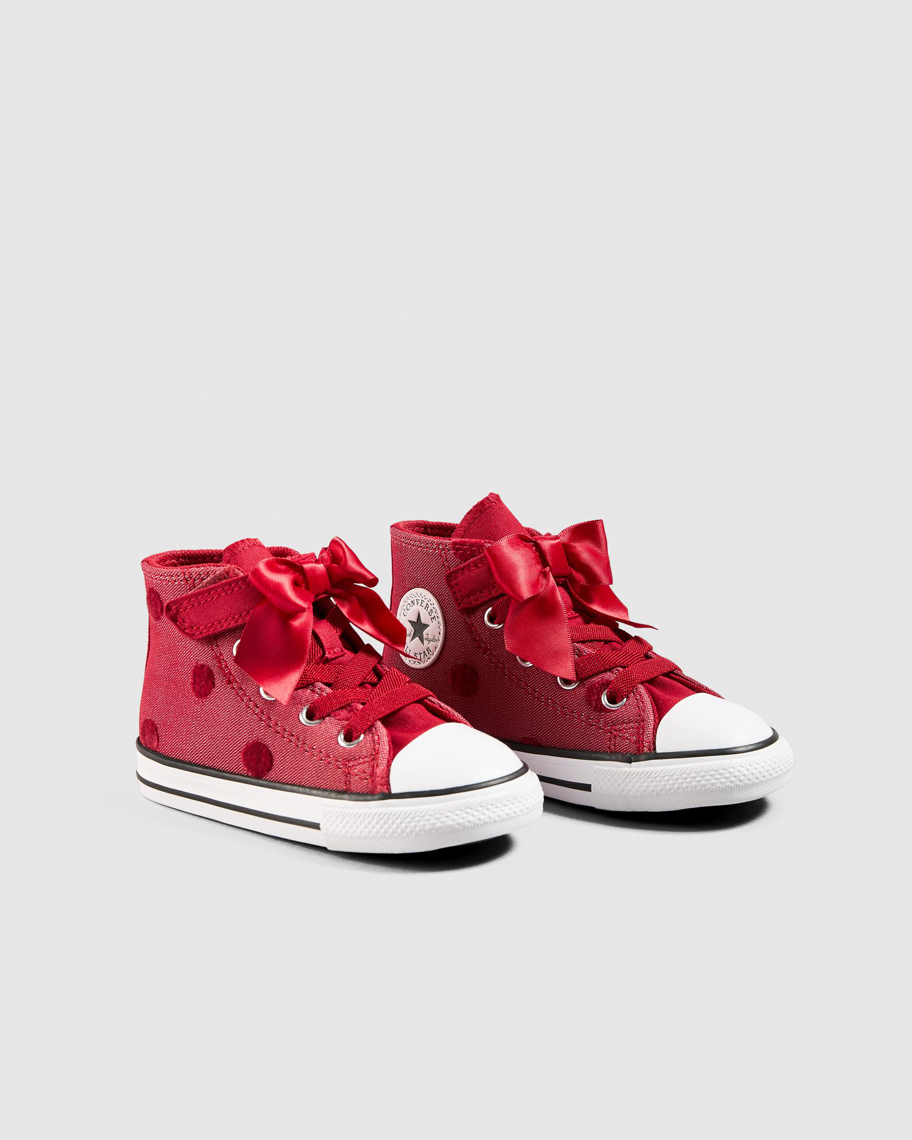 Chuck Taylor All Star Bows Easy On Shoes