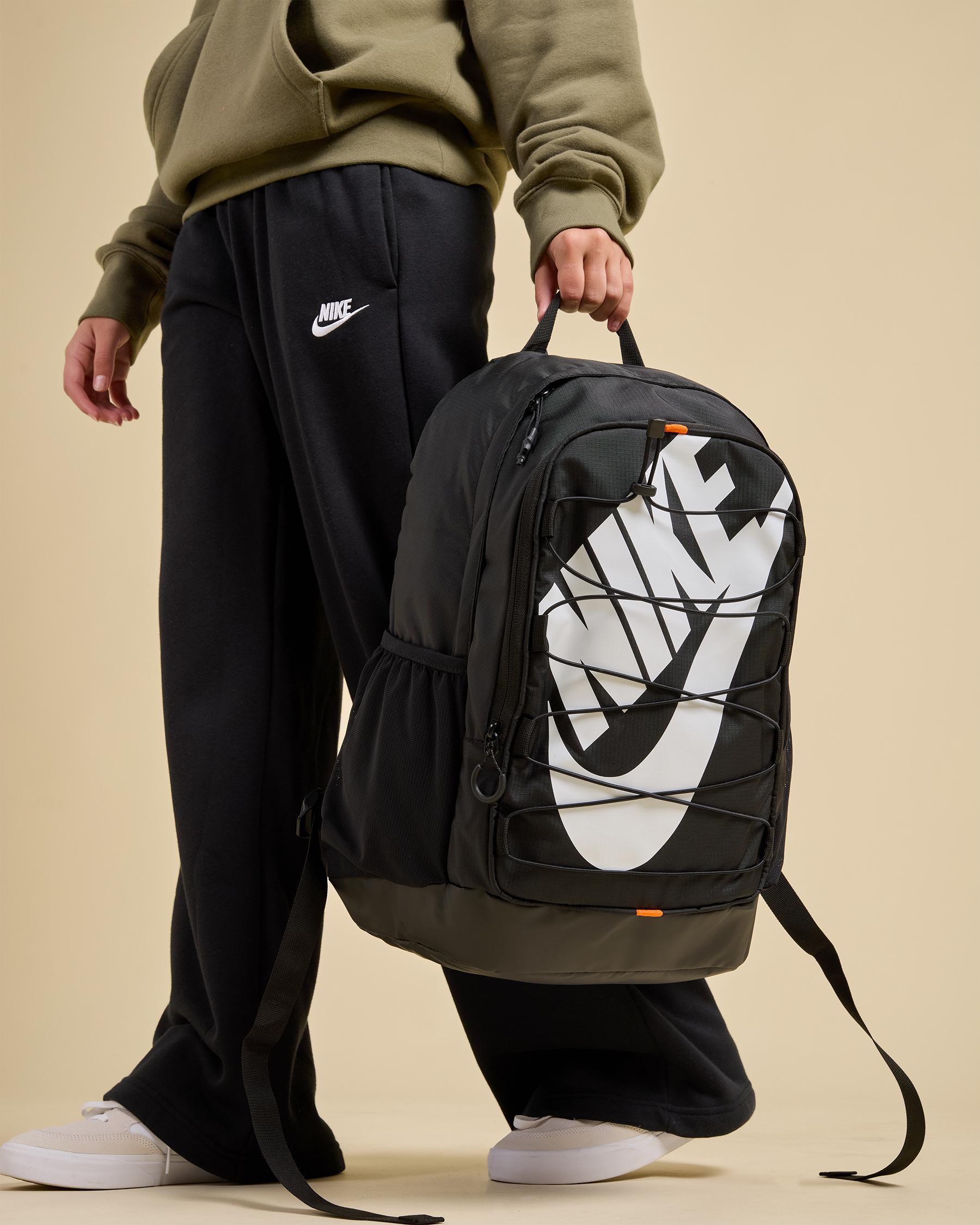 nike hayward 2.0 black backpack