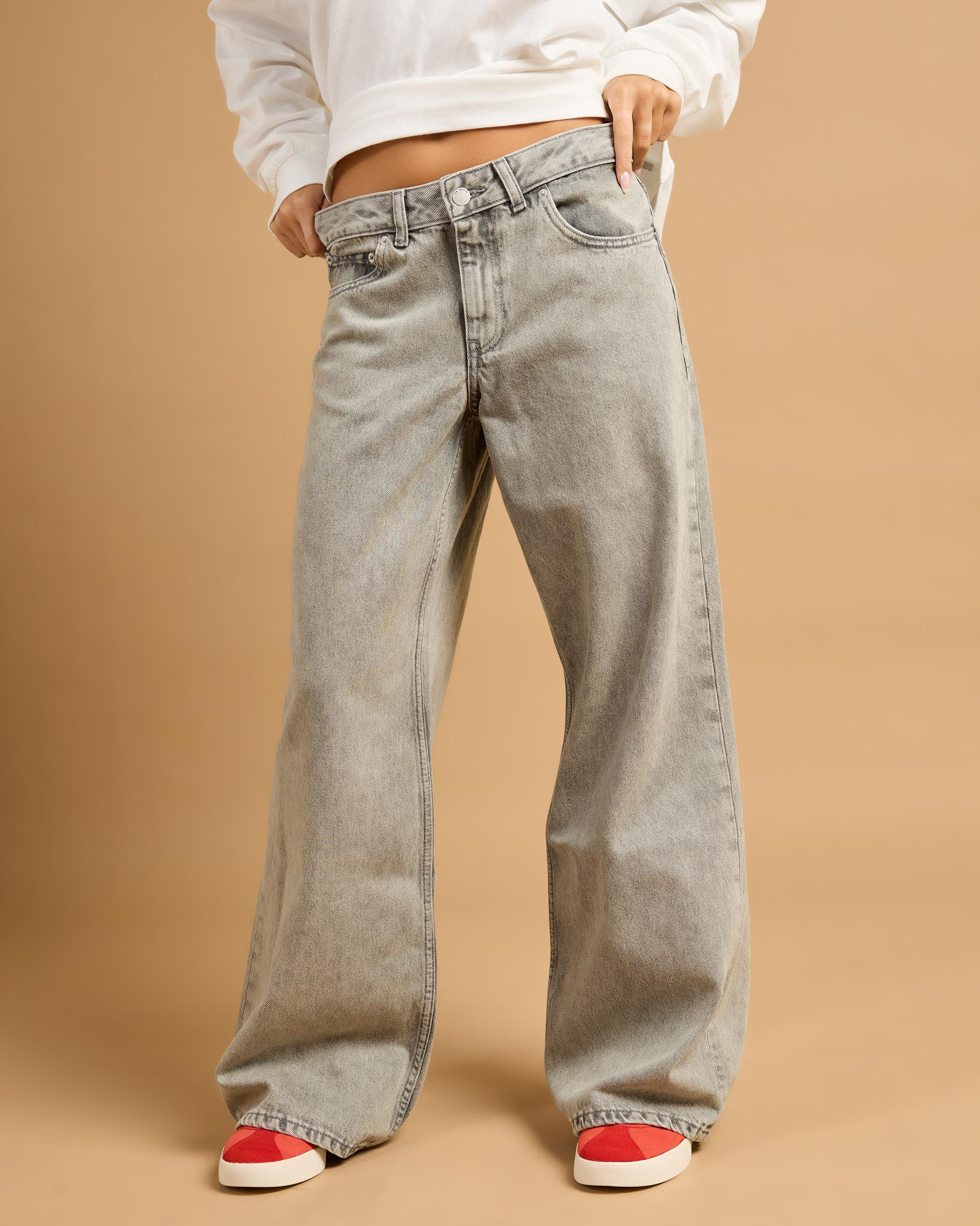 Rhue Low Wide Jeans