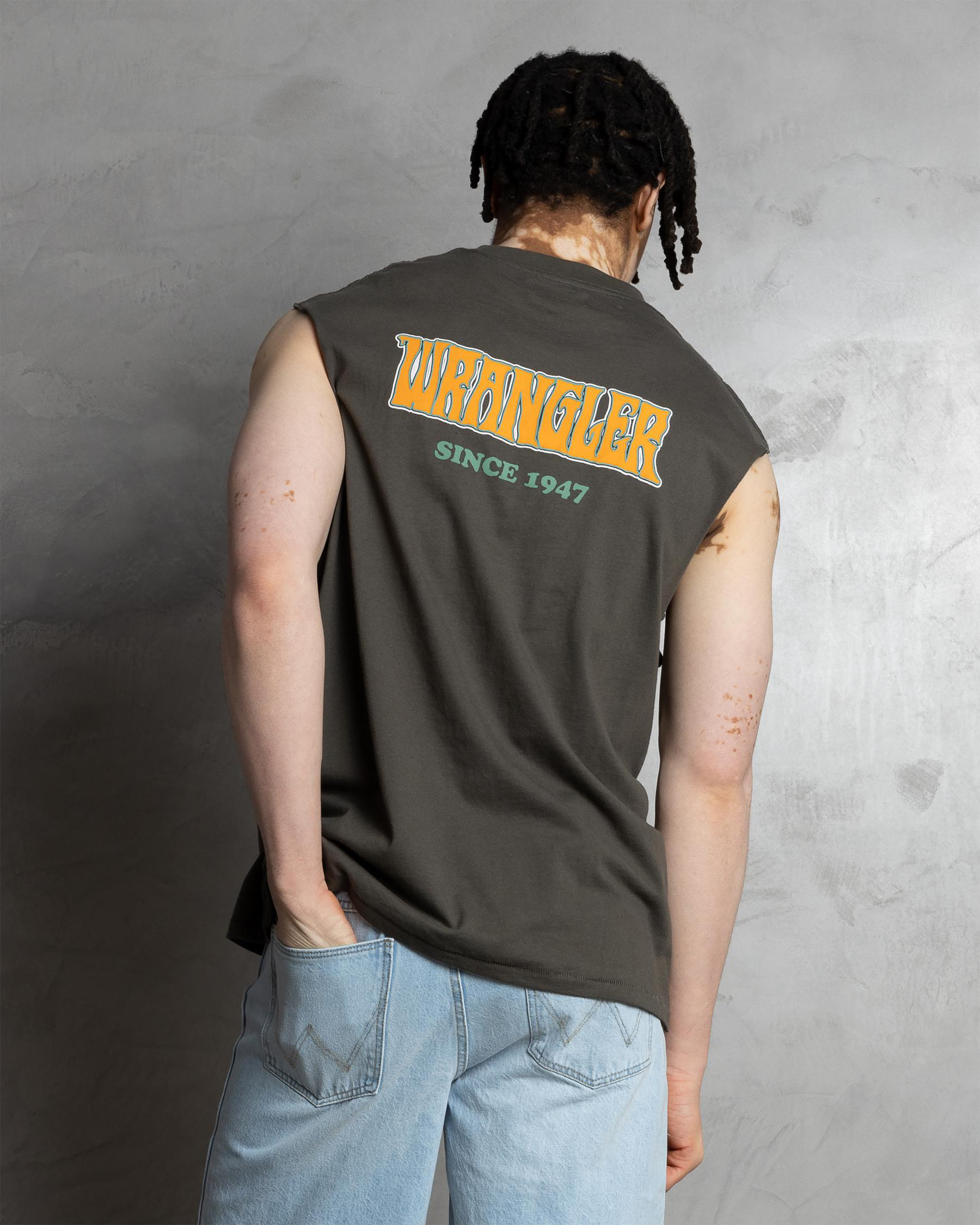 Hollow Fangs Muscle Tank