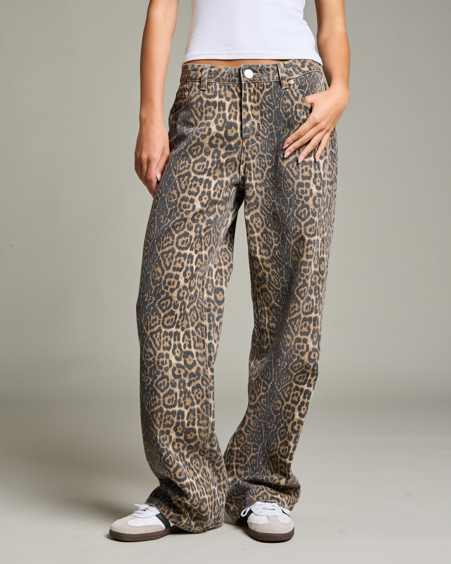 Icon Leo Straight Leg Jeans