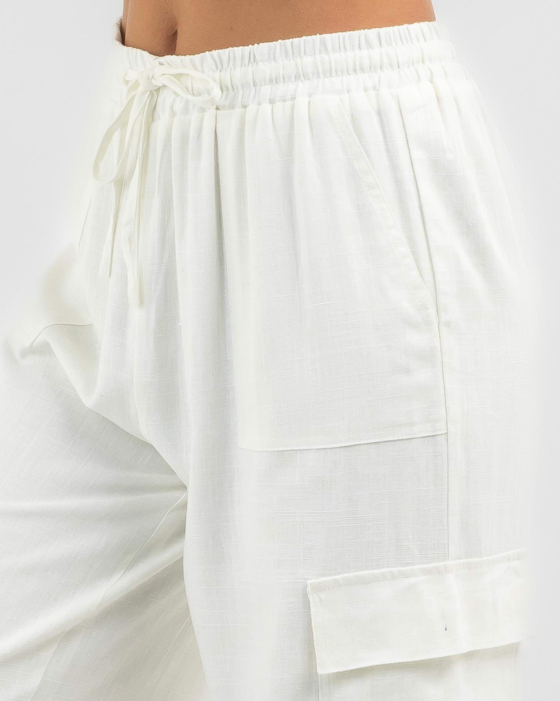 Shop Mooloola Manhattan Beach Pants In White - Fast Shipping & Easy ...