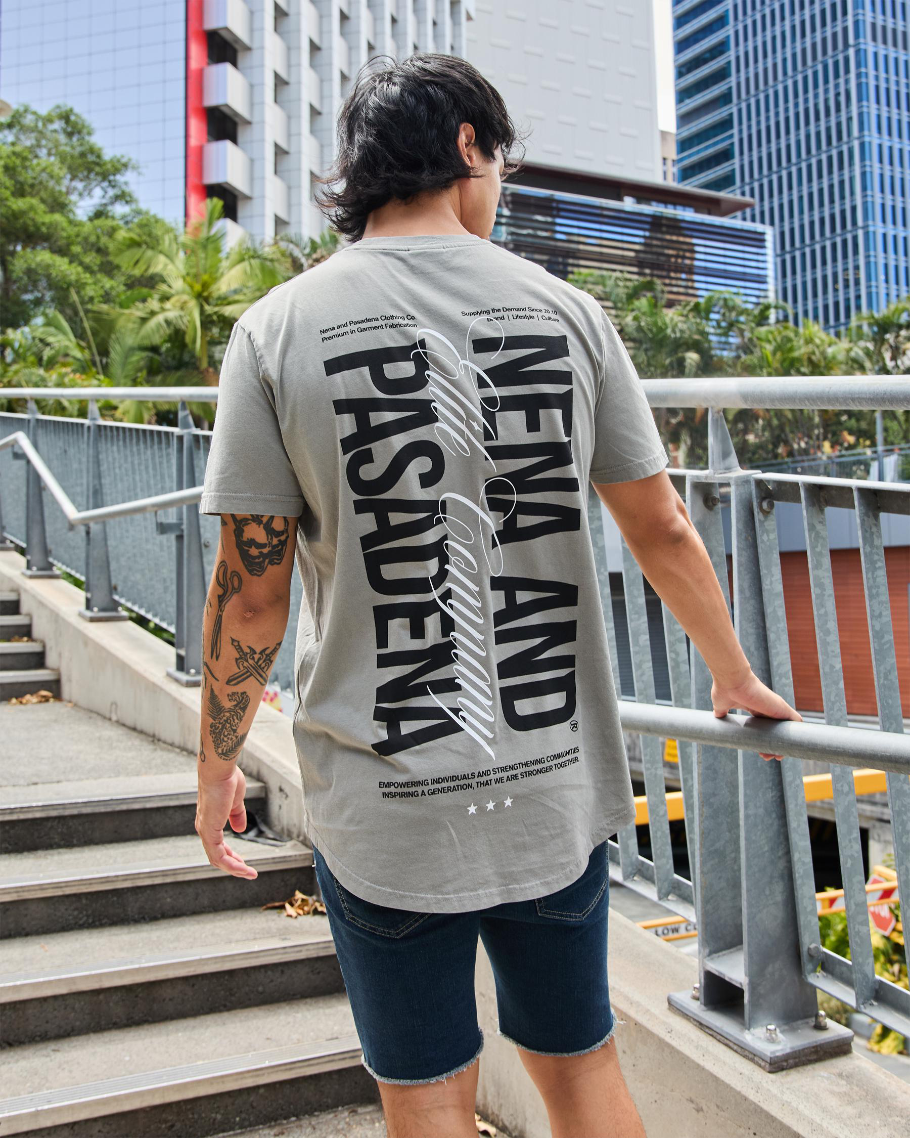 Shop Nena & Pasadena Spur Dual Curved T-Shirt In Pigment Moon Mist ...