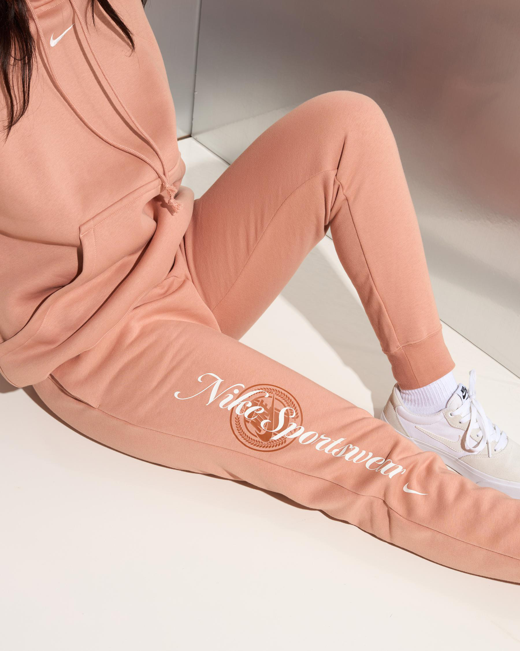 rose gold nike sweatpants